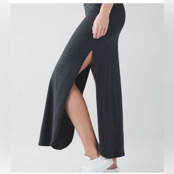 Lululemon Refresh Maxi Dress in Charcoal ,size 6 - Picture 6 of 11